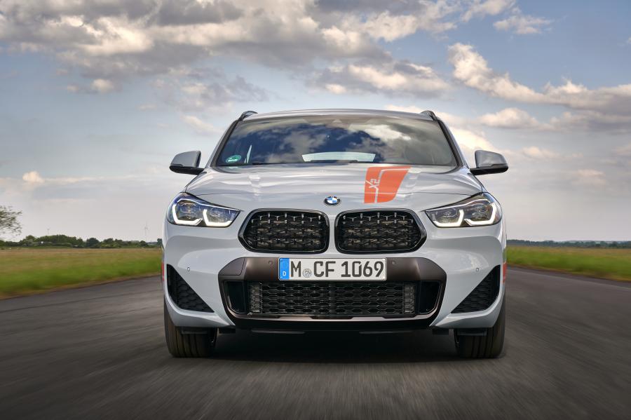  BMW X2 xDrive20i (M Mesh Edition) 2020 года  (фото 2 из 24)